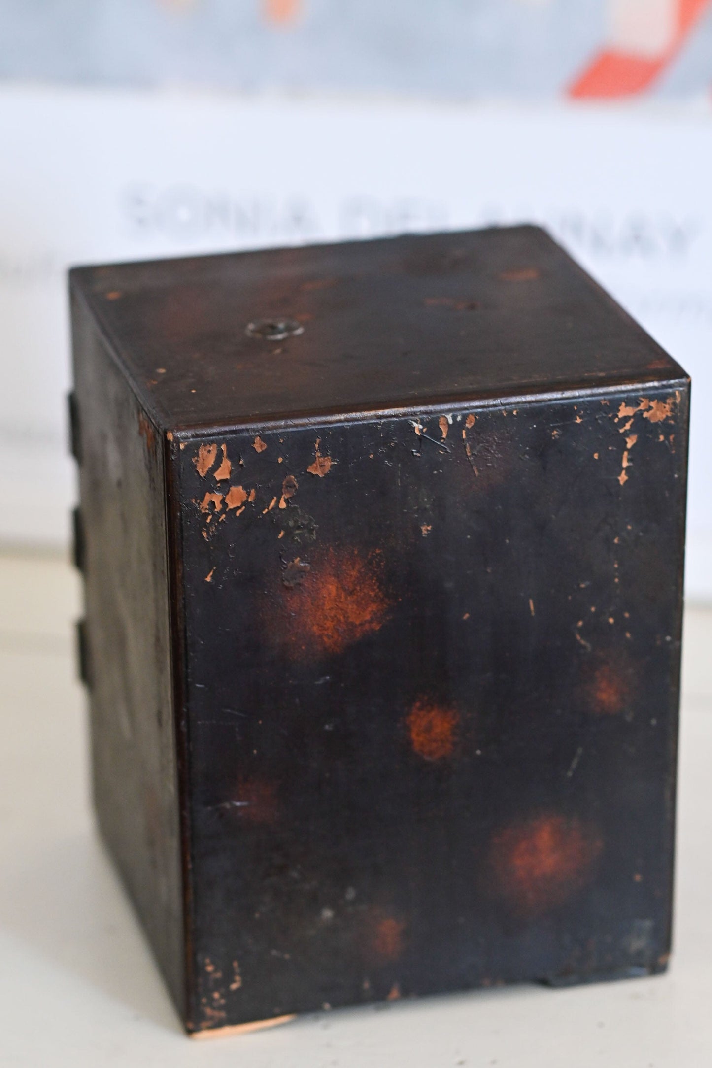 Antique Japanese lacquer jewellery box