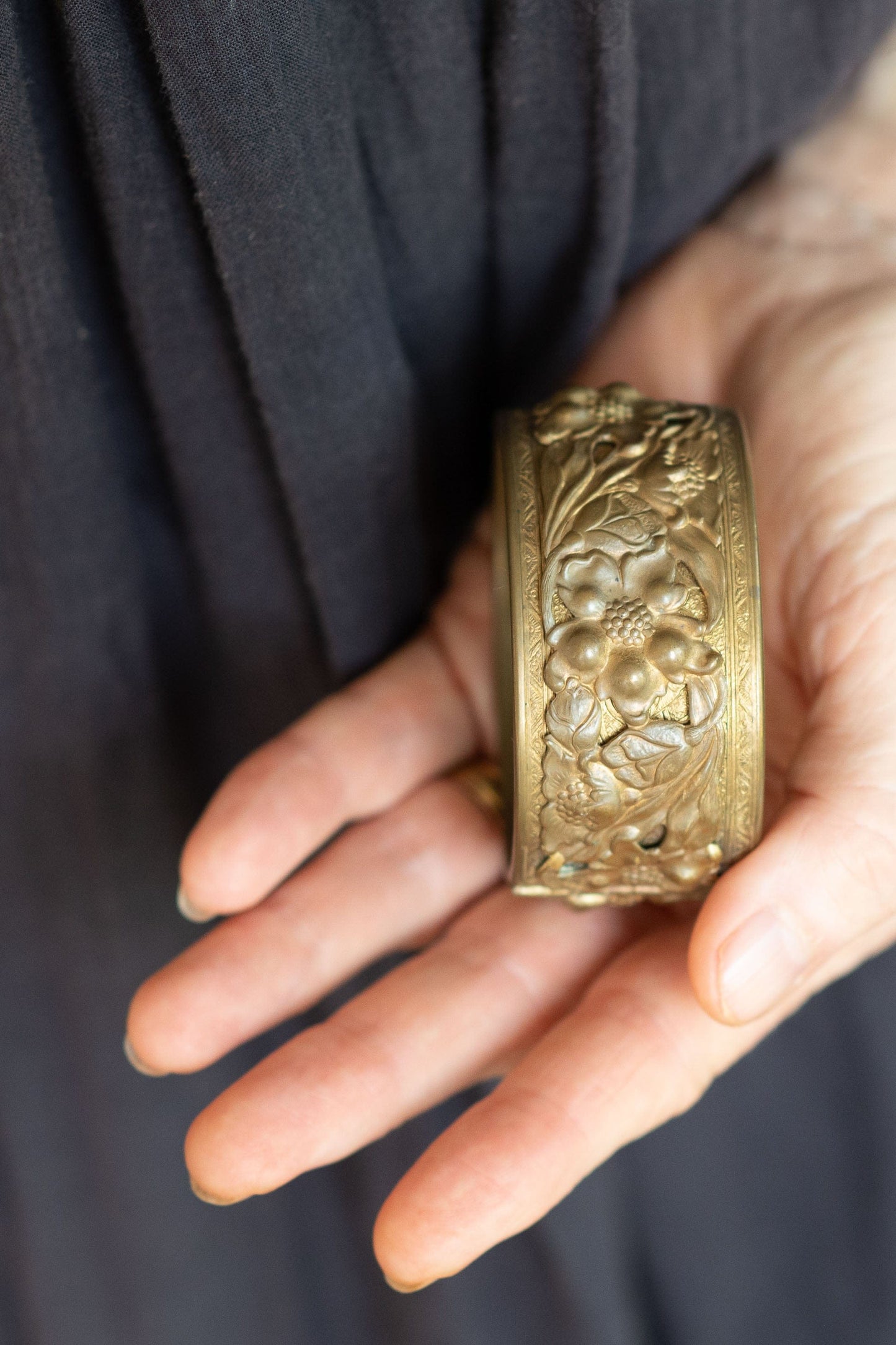 Antique 1910s French brass bracelet with flowers