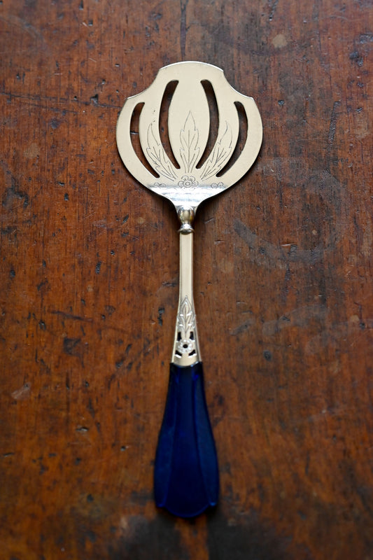 Art Deco silver plate caker server with bakelite handle