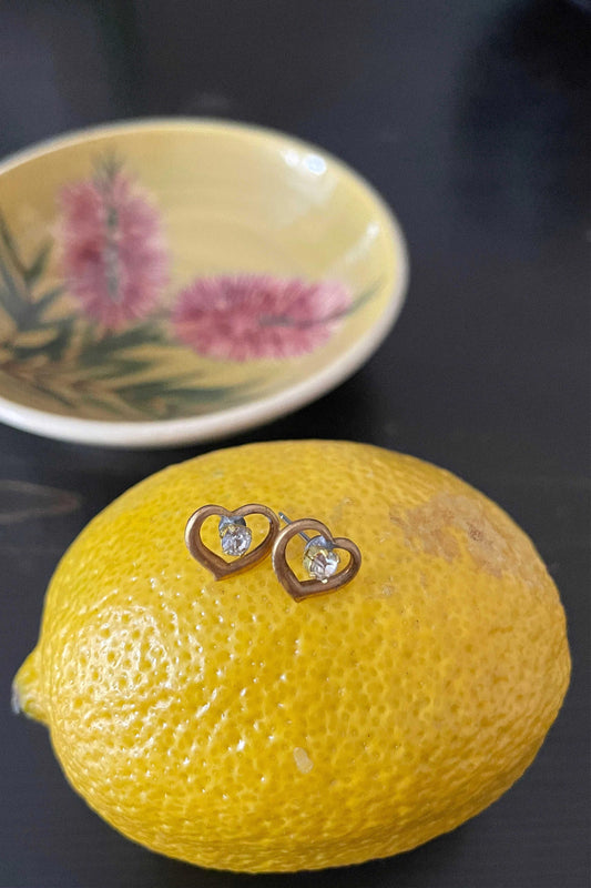 Vintage small heart earrings