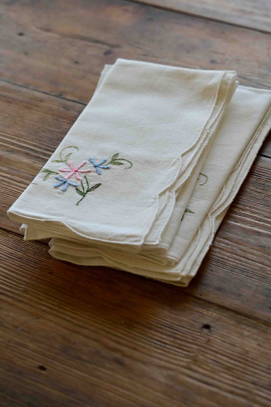 Vintage embroidered napkins x 4