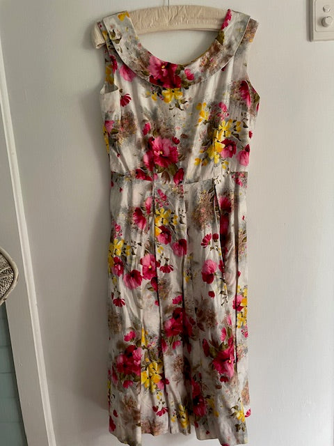 Vintage 1950s floral dress