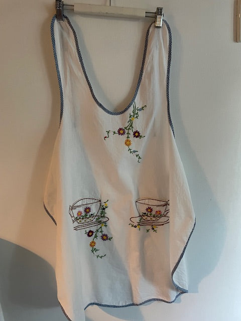 Vintage teacups apron