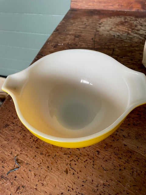 Vintage small yellow Pyrex mixing bowl