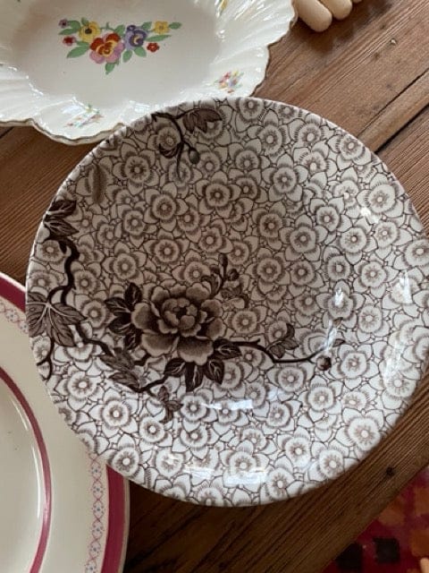 Vintage Johnson bowls - brown lotus set of 4