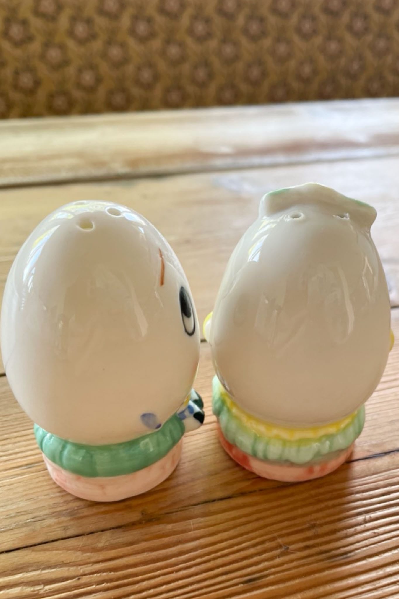 Vintage ceramic Lefton Mr & Mrs Dumpty salt & pepper shakers