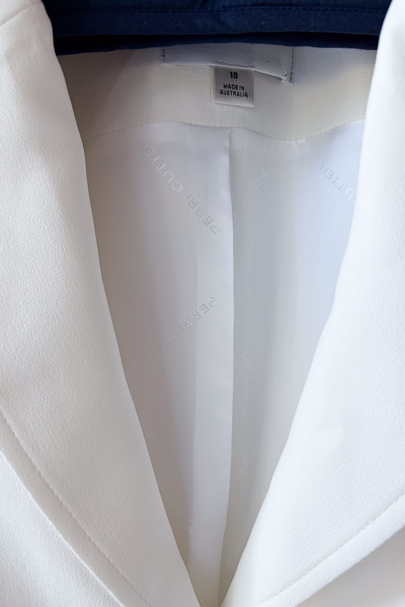 Perri Cutten white blazer 18