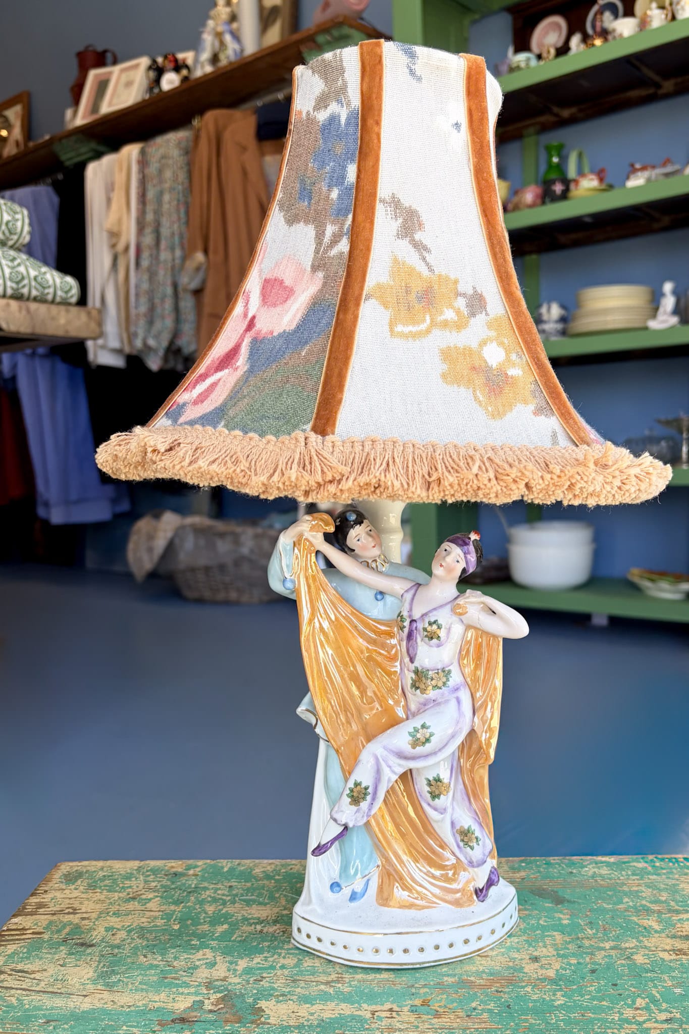 Vintage Art Deco 1920s German dancers lustreware table lamp