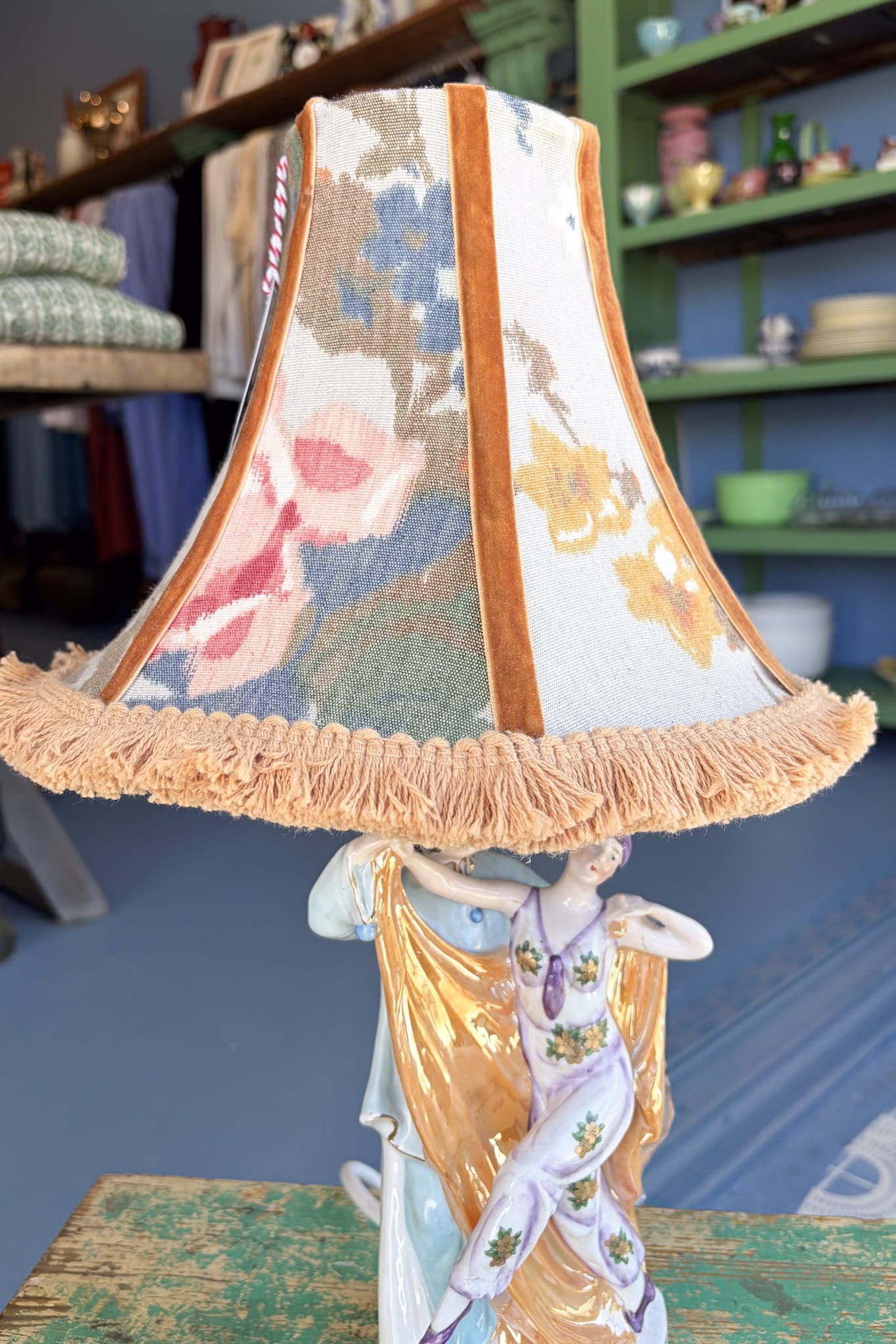Vintage Art Deco 1920s German dancers lustreware table lamp