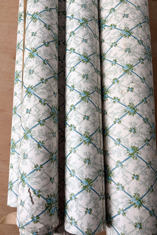 Vintage Wallpaper panels #1 blue trellis with flowers