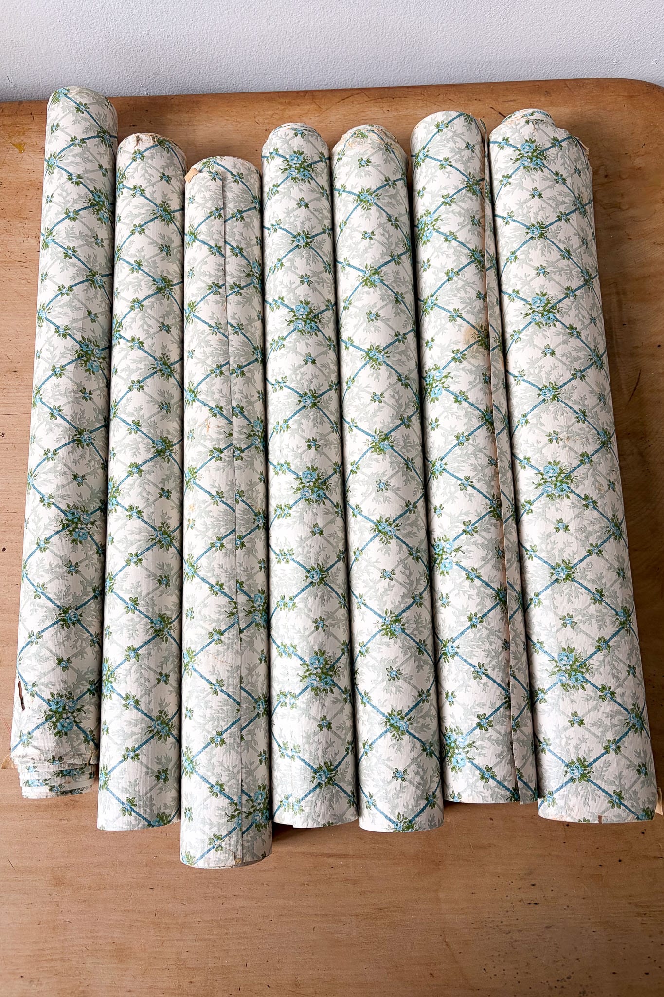 Vintage Wallpaper panels #1 blue trellis with flowers