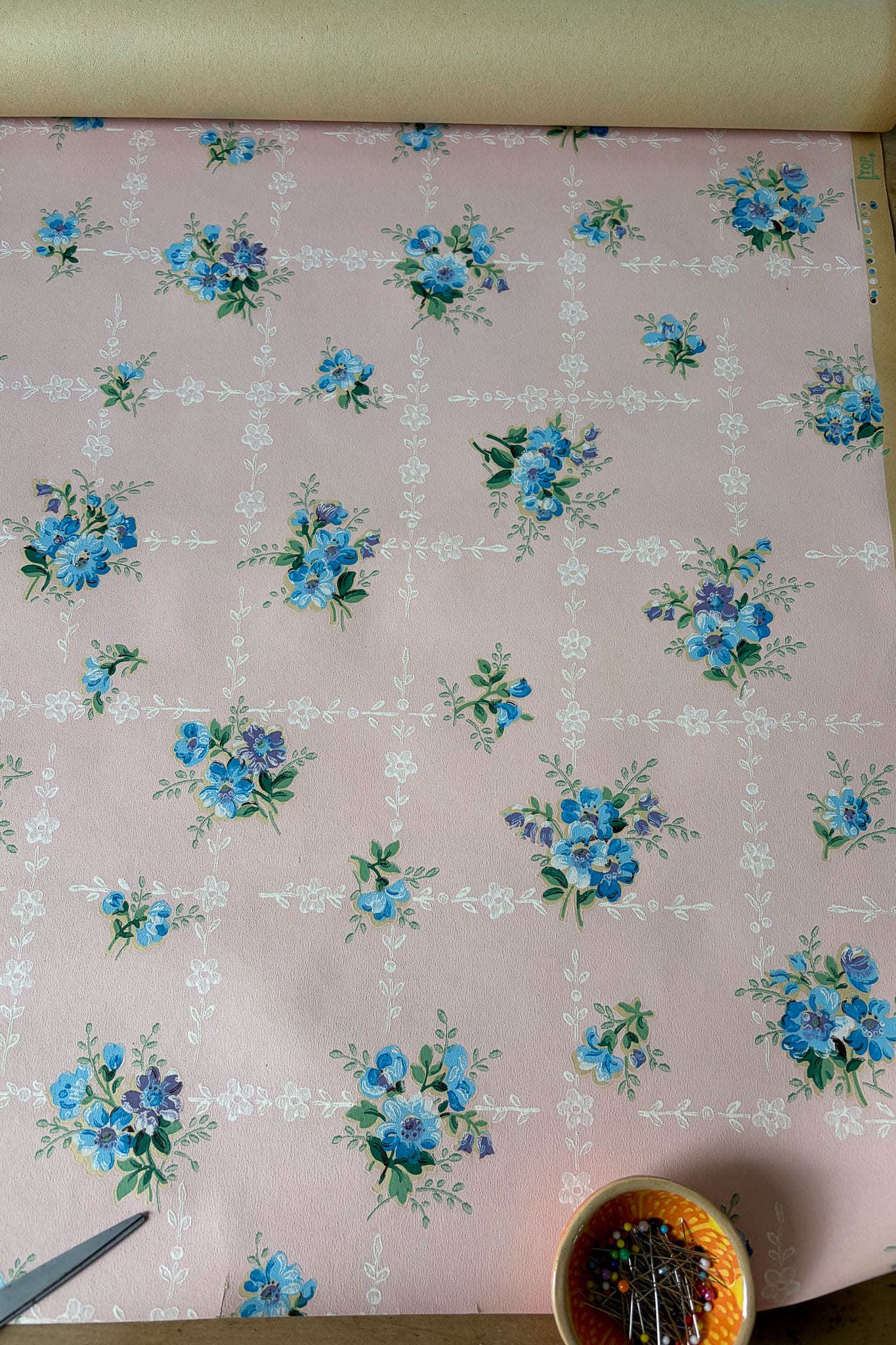 Vintage Wallpaper roll #2 pink with blue flowers