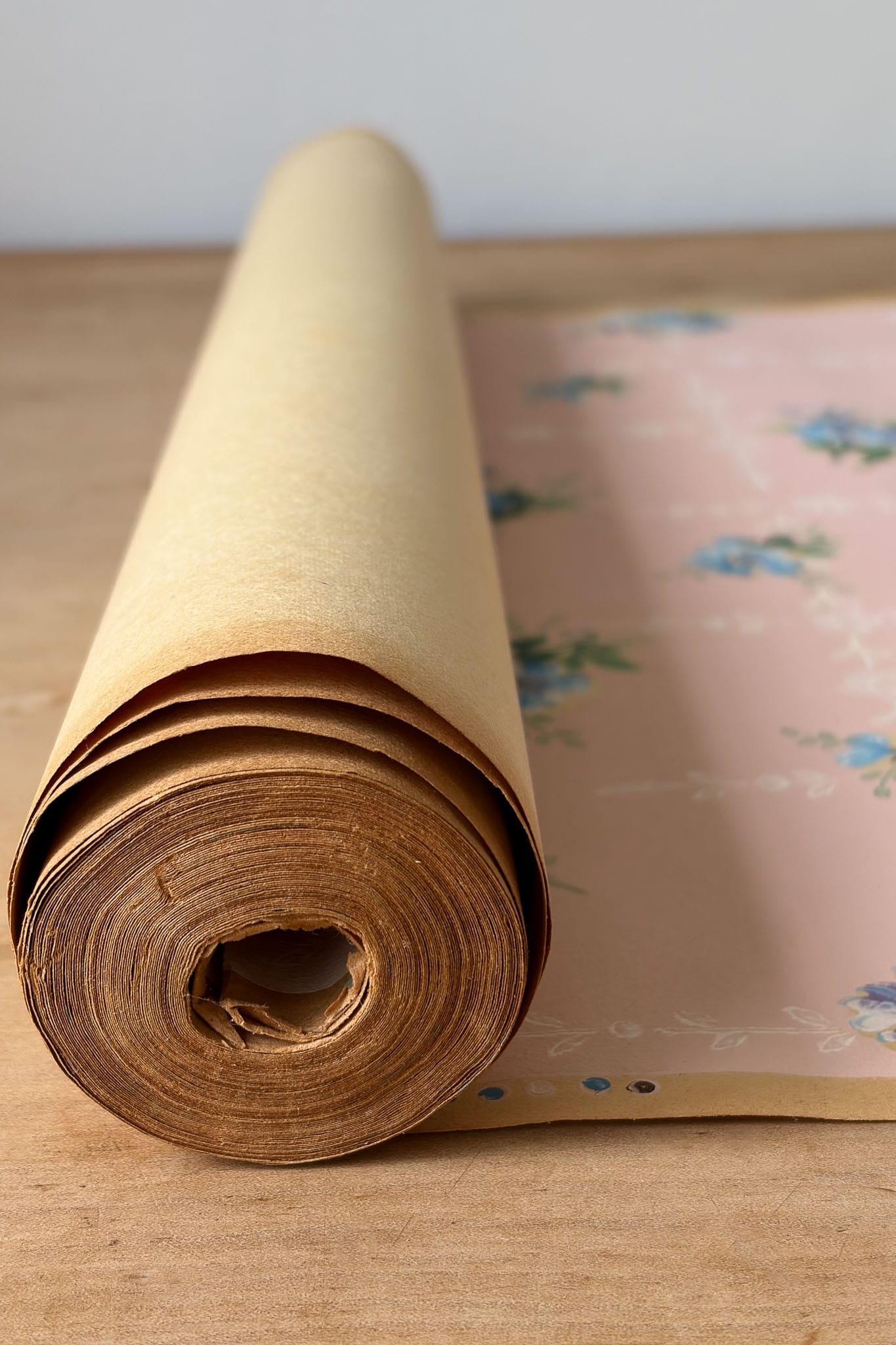 Vintage Wallpaper roll #2 pink with blue flowers