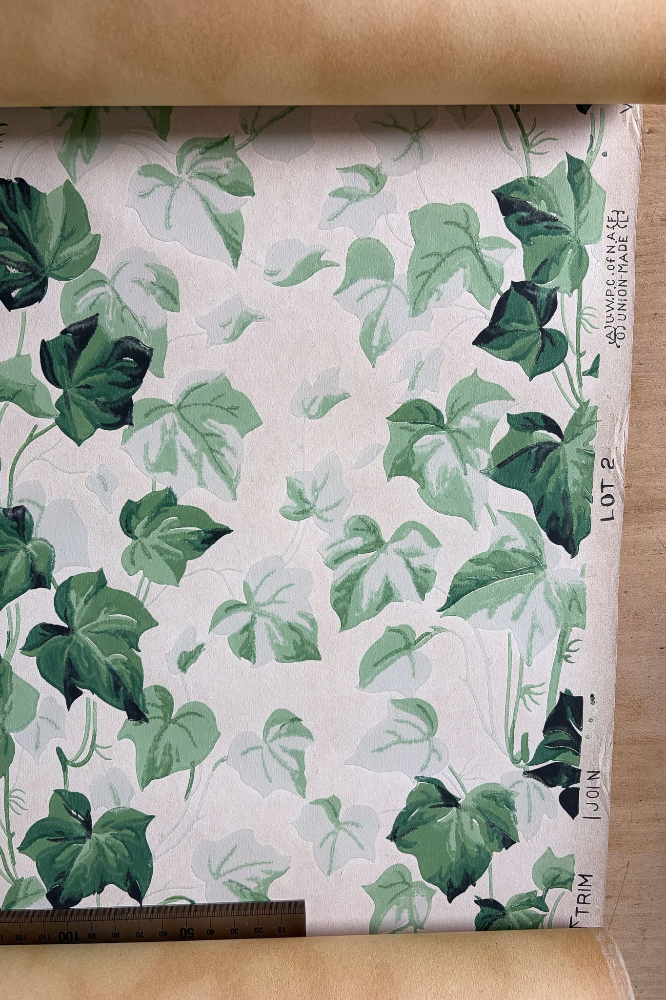Vintage Wallpaper roll #5 Ivy