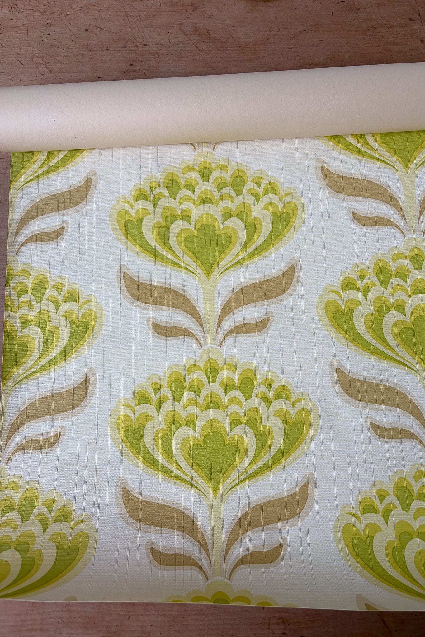 Vintage Wallpaper roll #7 60s/70s green taupe floral