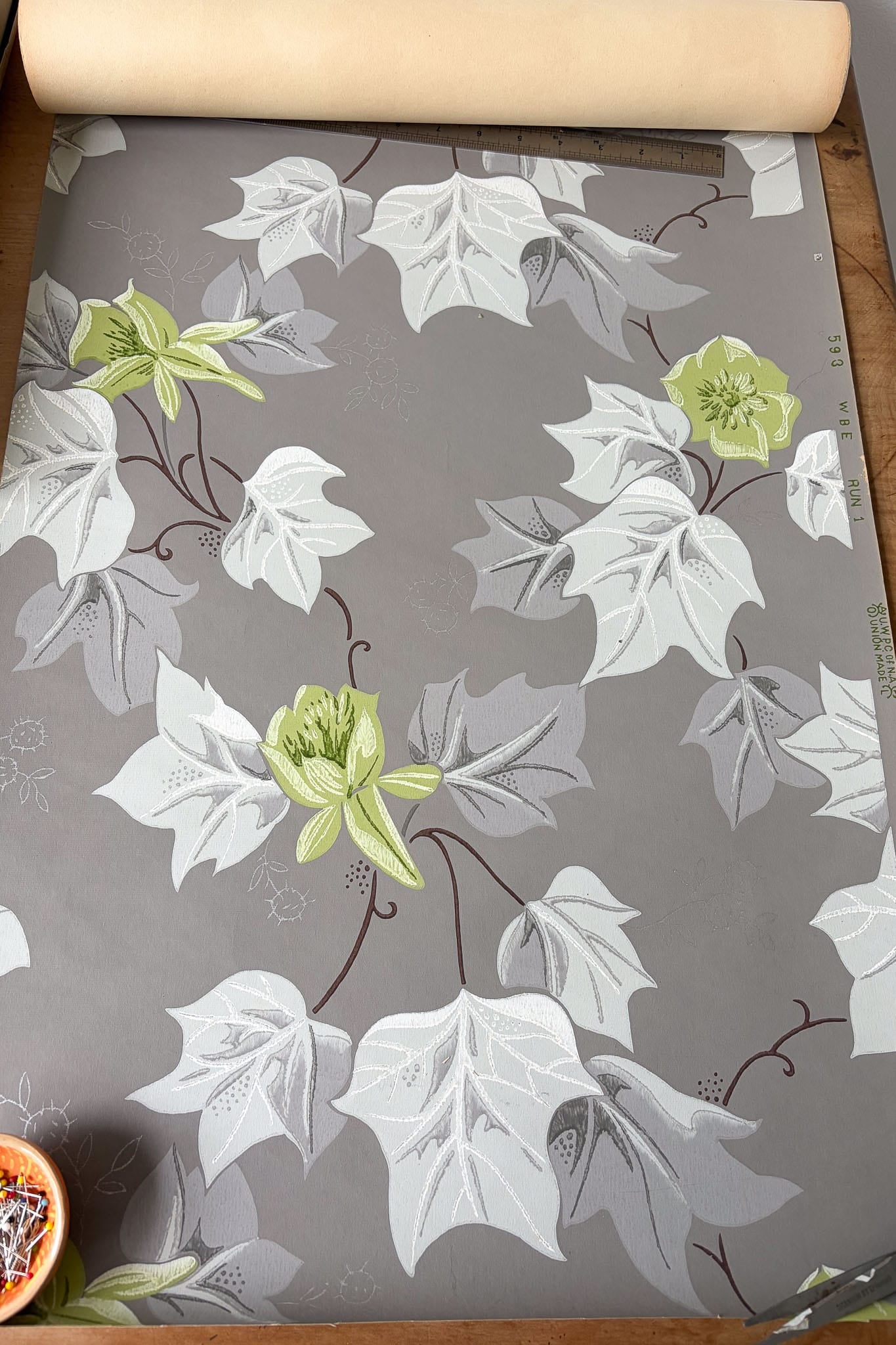 Vintage Wallpaper panels #14 grey floral