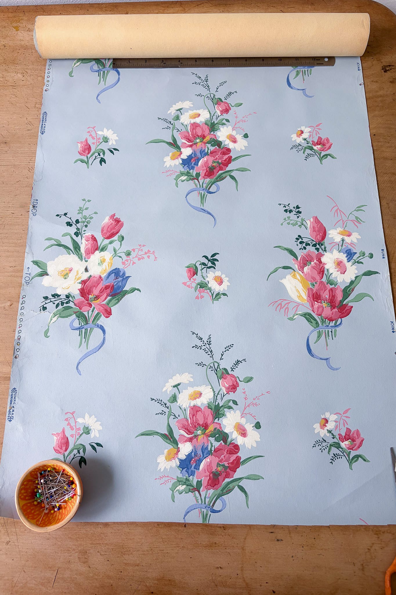 Vintage Wallpaper roll #8 blue with flowers
