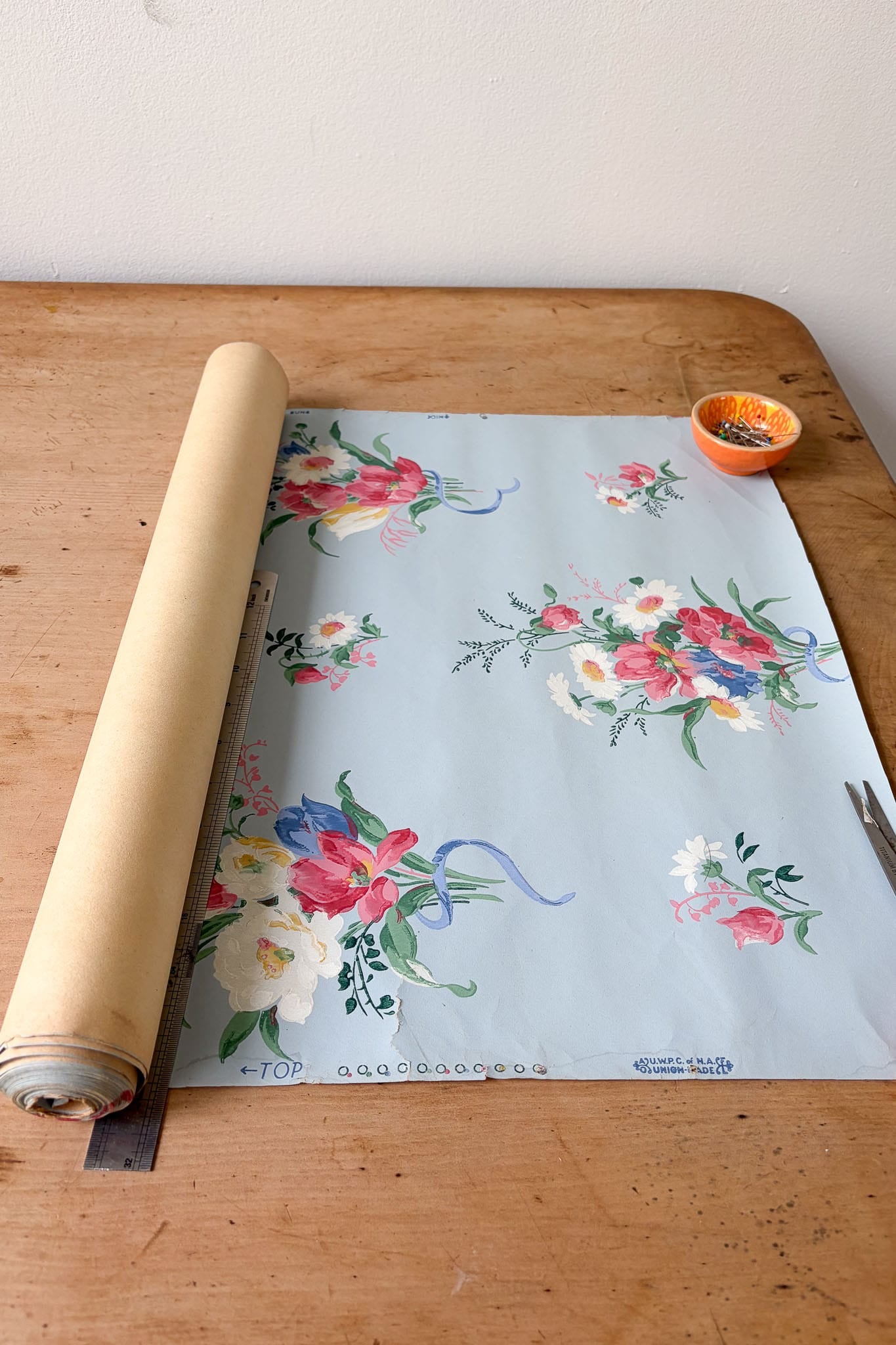 Vintage Wallpaper roll #8 blue with flowers