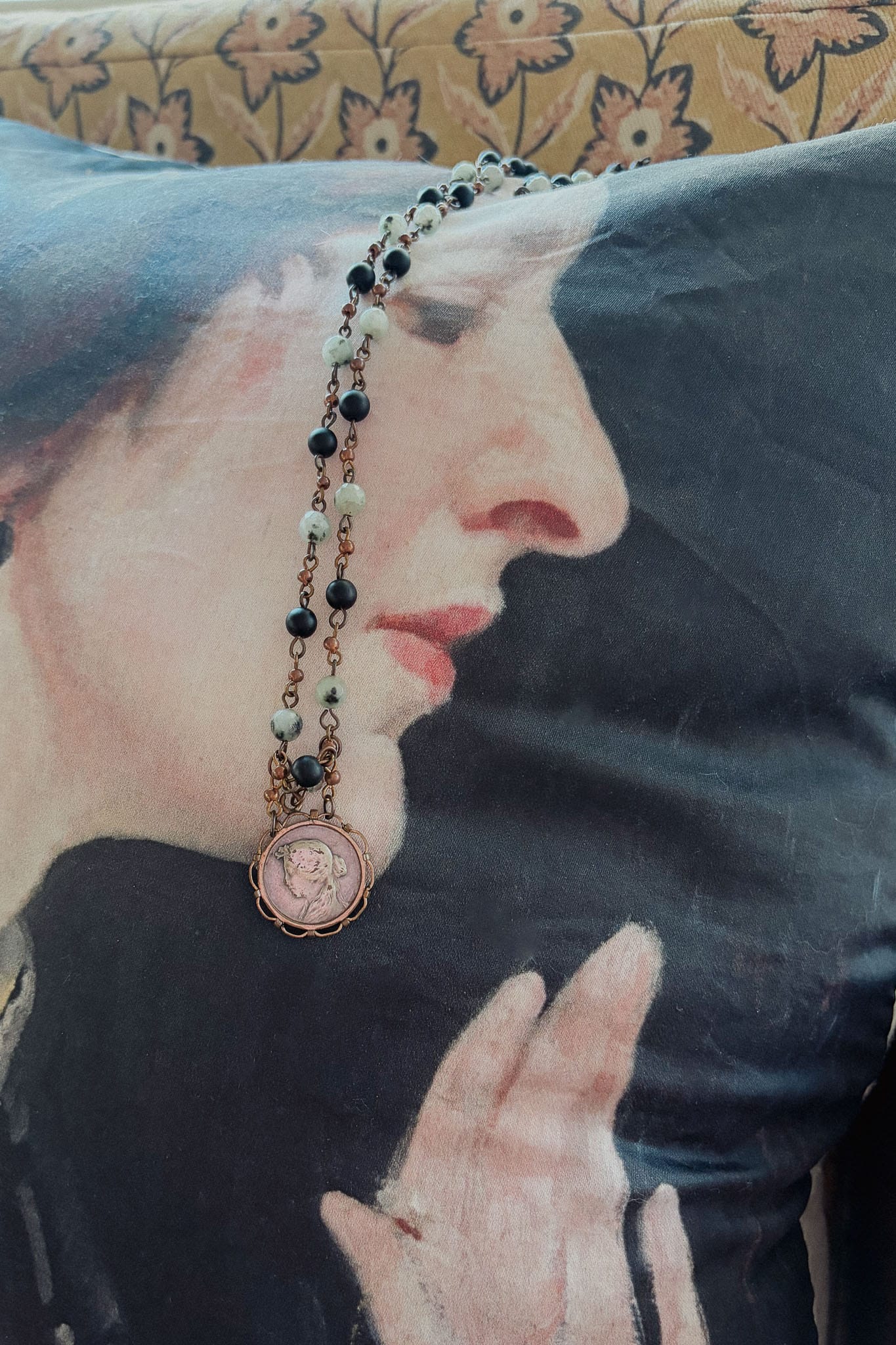 Lovely vintage handmade beaded necklace with pendant
