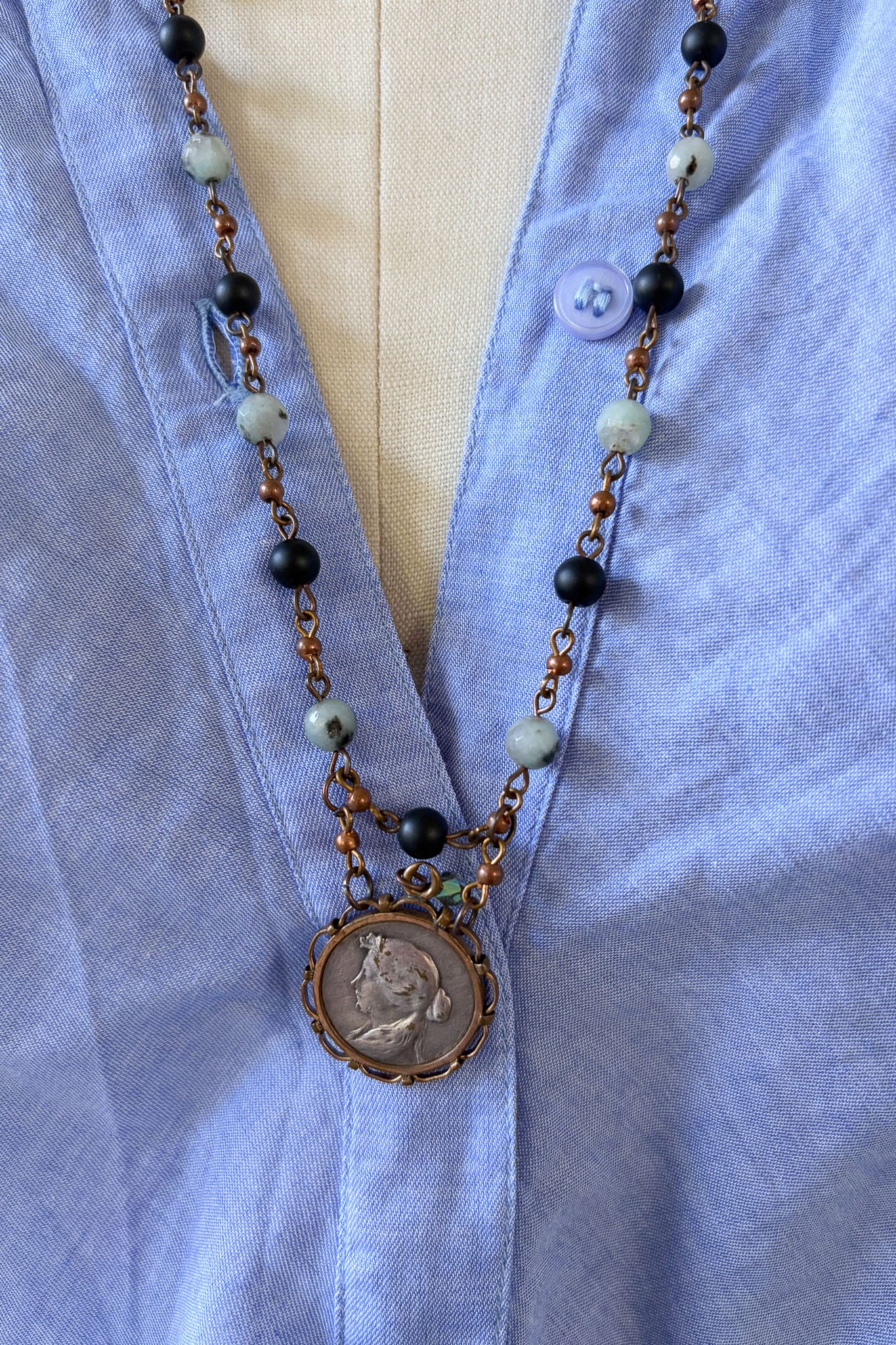 Lovely vintage handmade beaded necklace with pendant