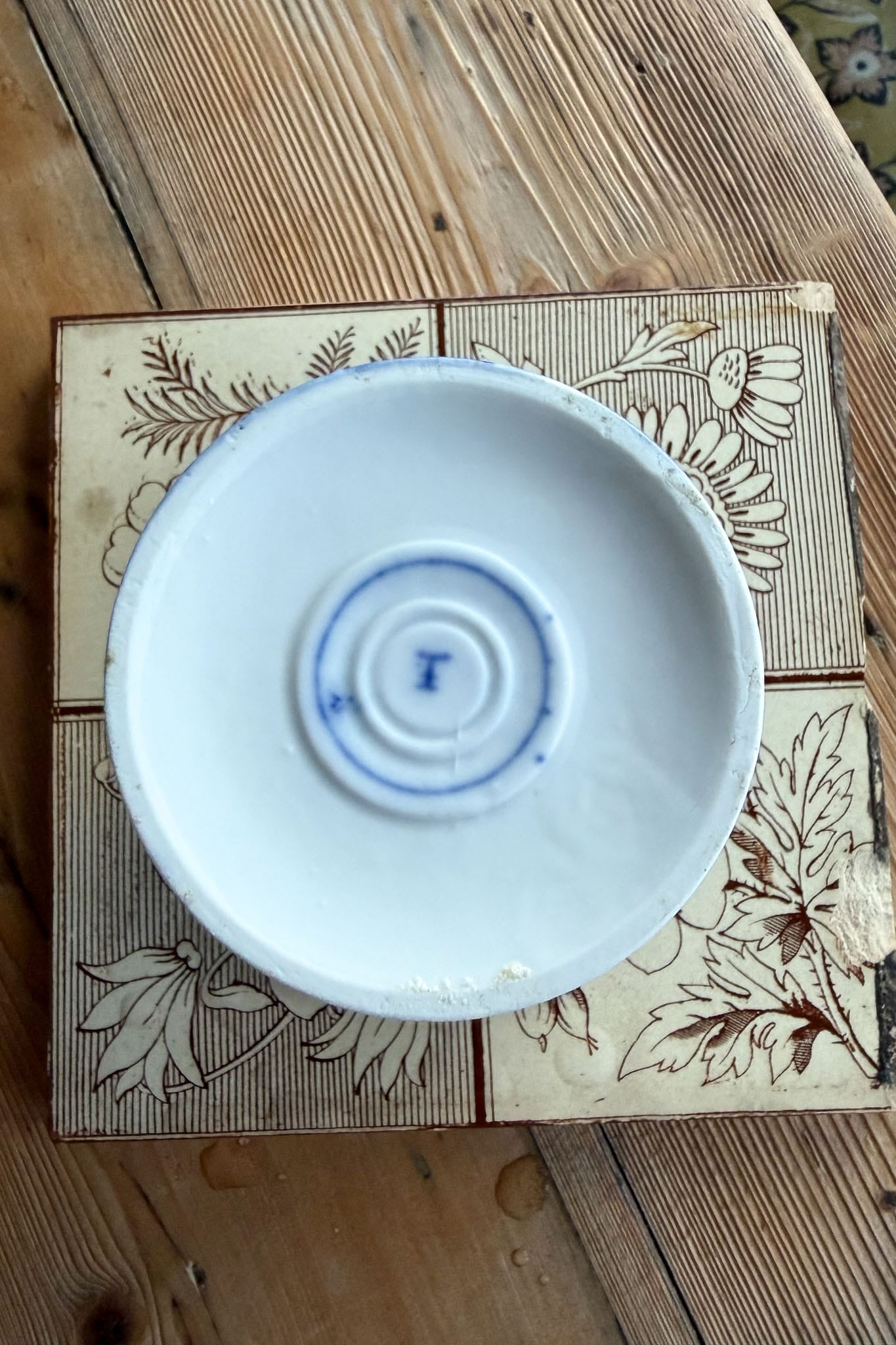 Antique Mosa Maastricht Long Eliza lidded sugar bowl