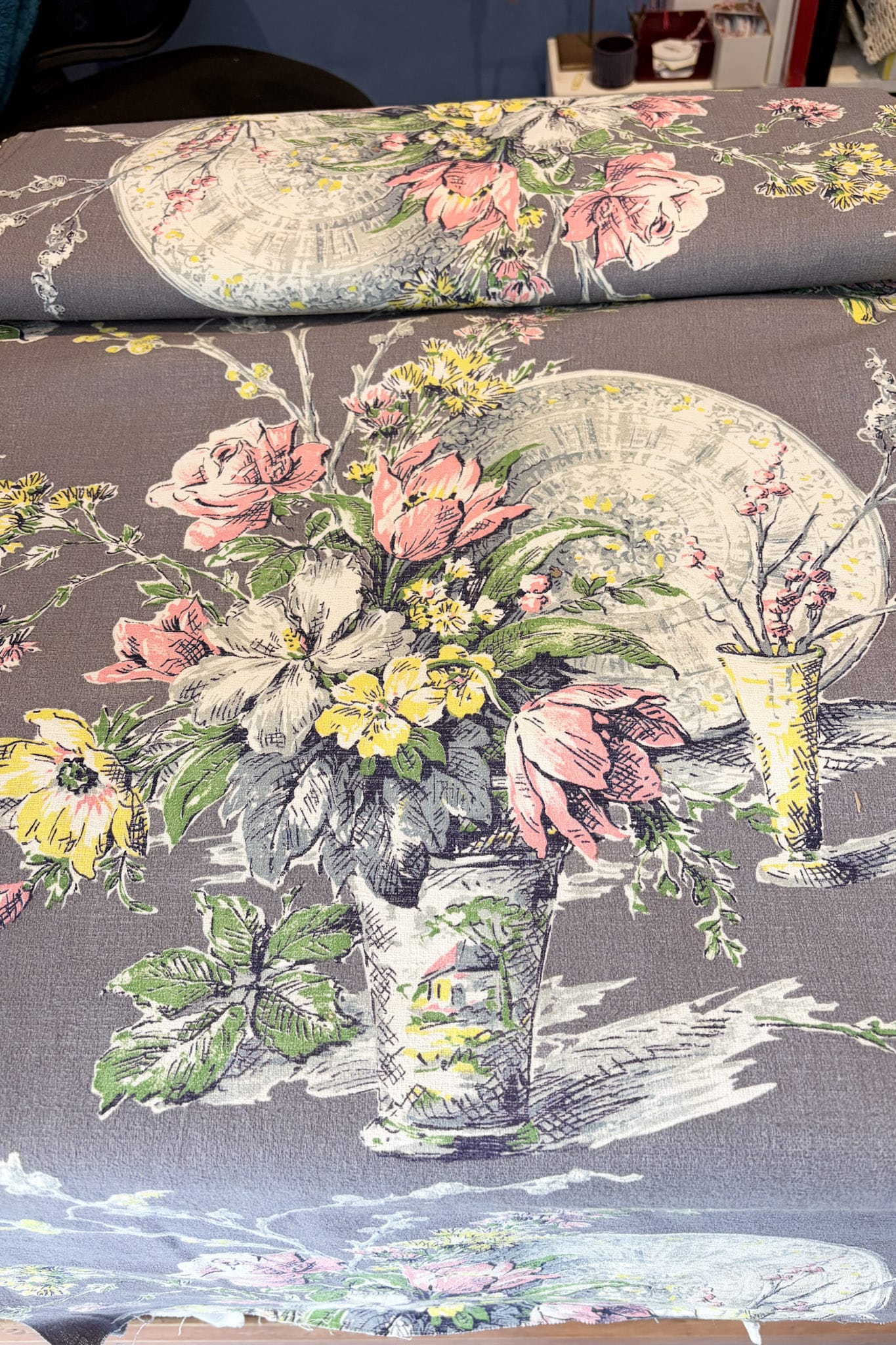 Vintage original 1950s floral barkcloth on roll 4m