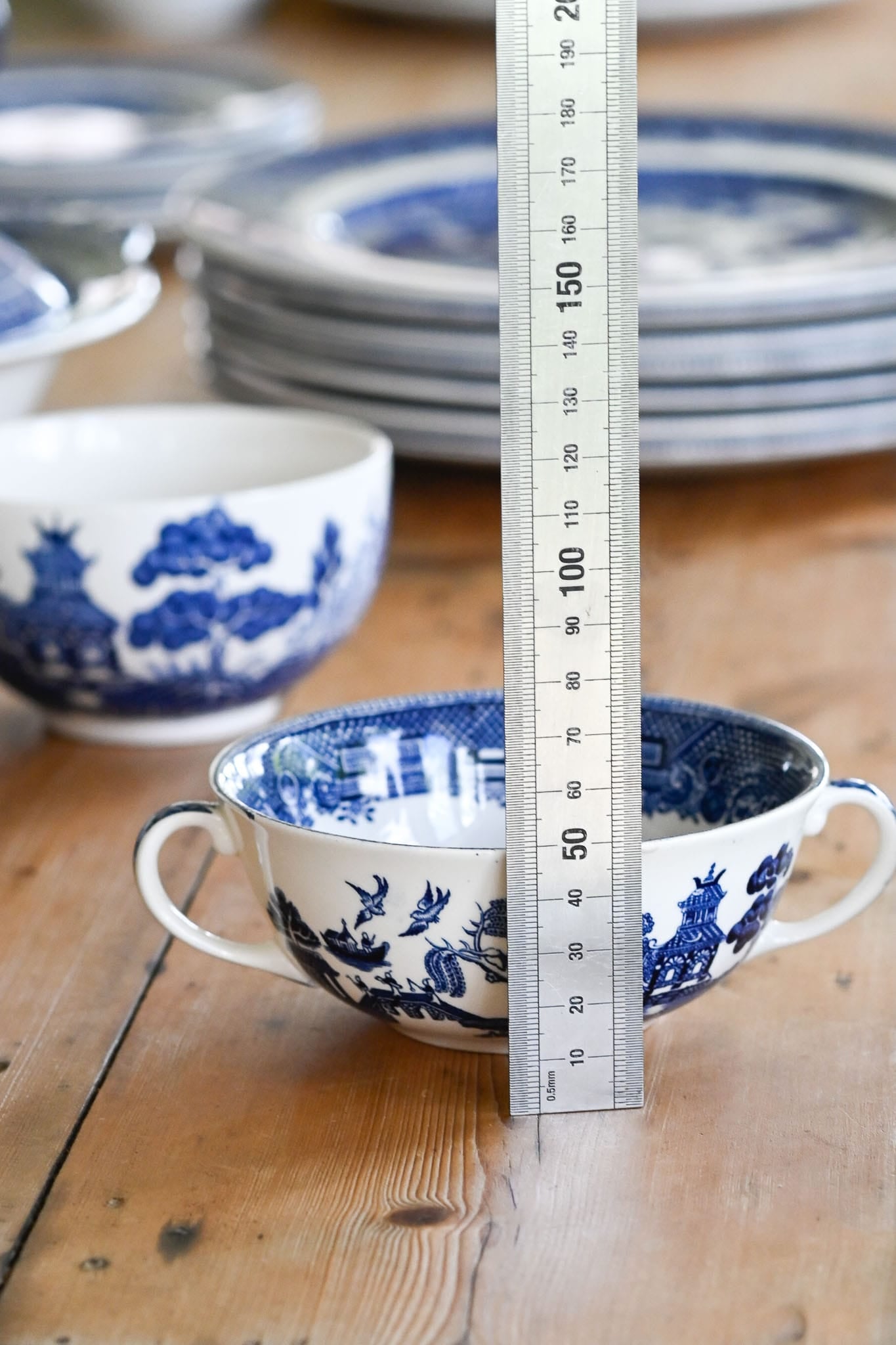Johnson Bros Willow Pattern 2 handled bowls set of 5