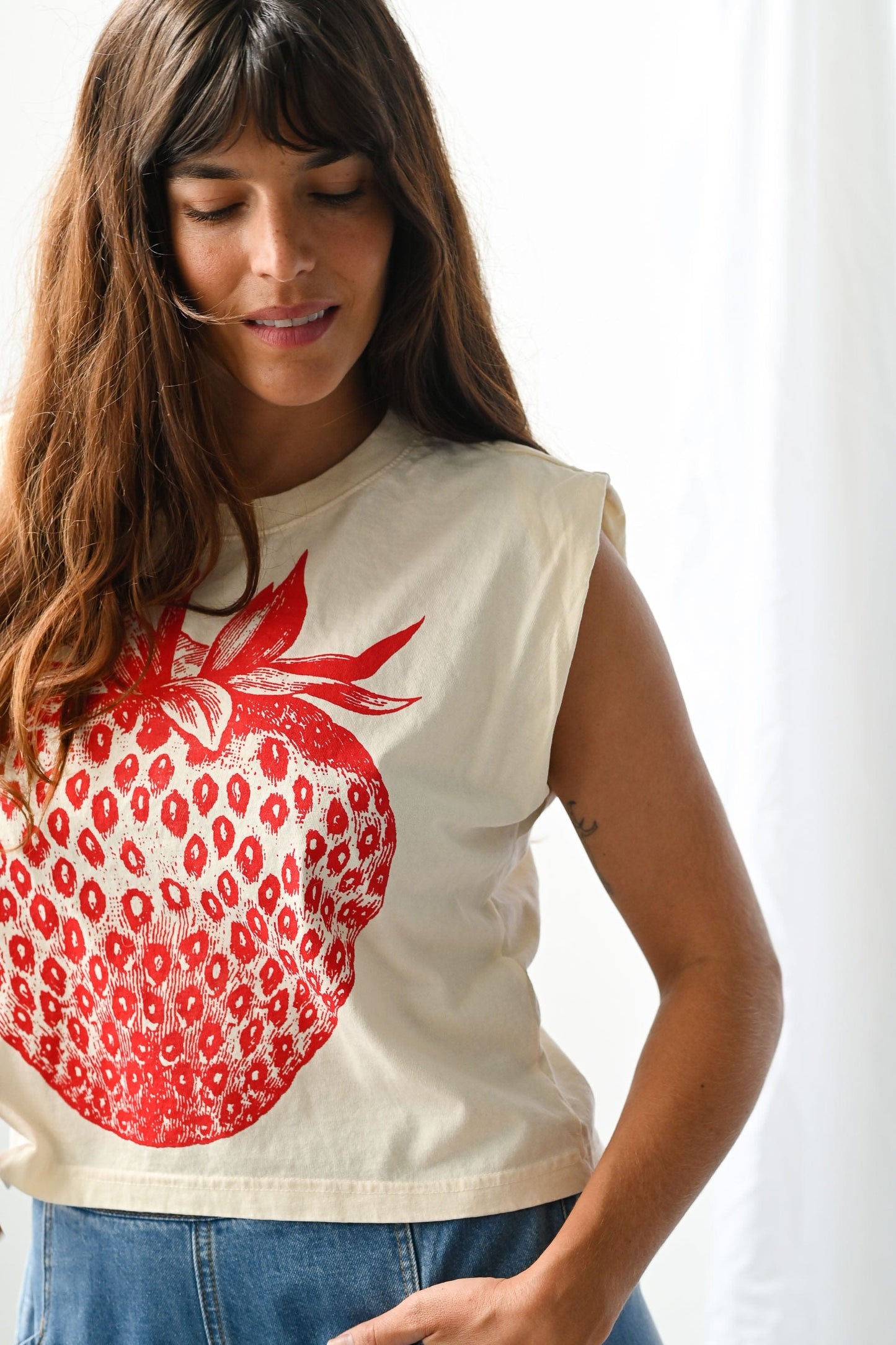 Maisie Strawberry Muscle Tee: Off White
