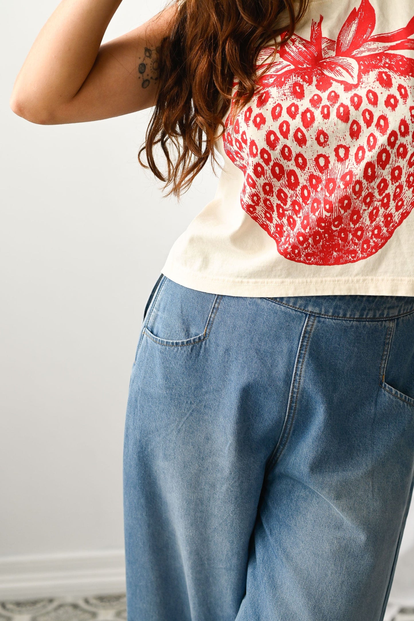 Maisie Strawberry Muscle Tee: Off White