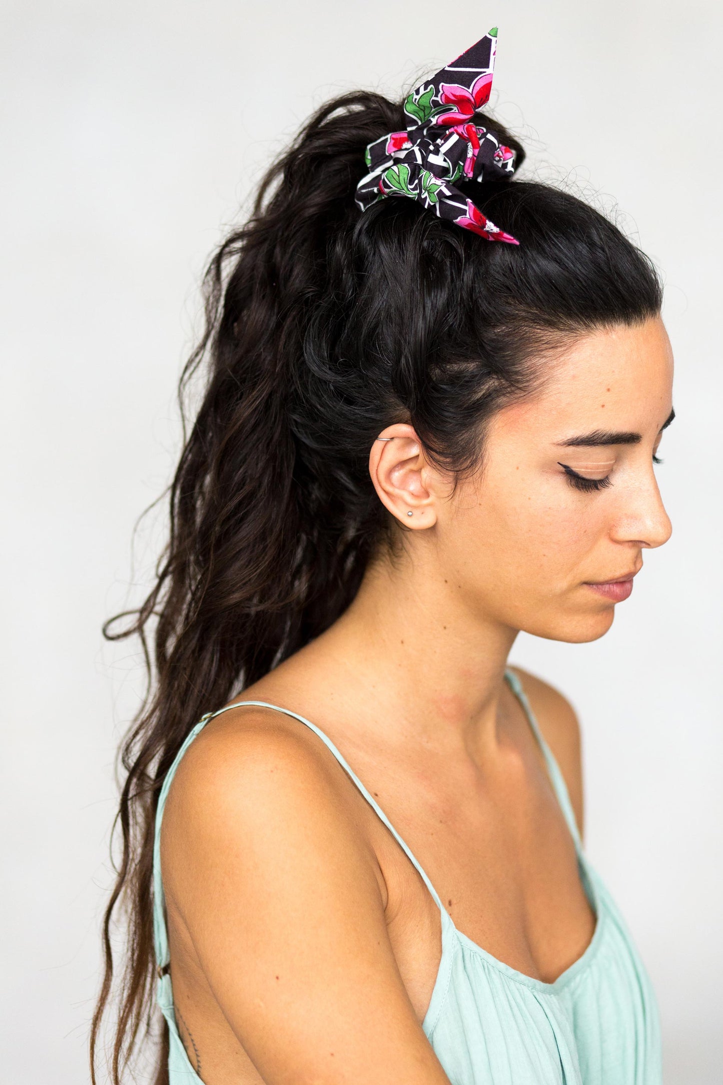 Scrunchie with bow in Zafra