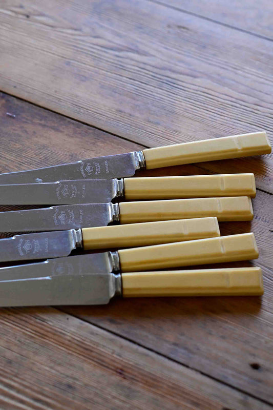 Viner and Hall butter knives x 6