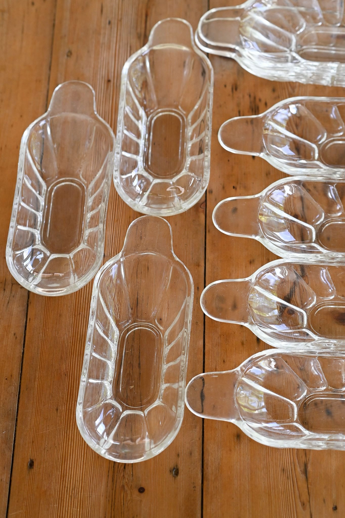 Vintage glass banana split bowls set of 9