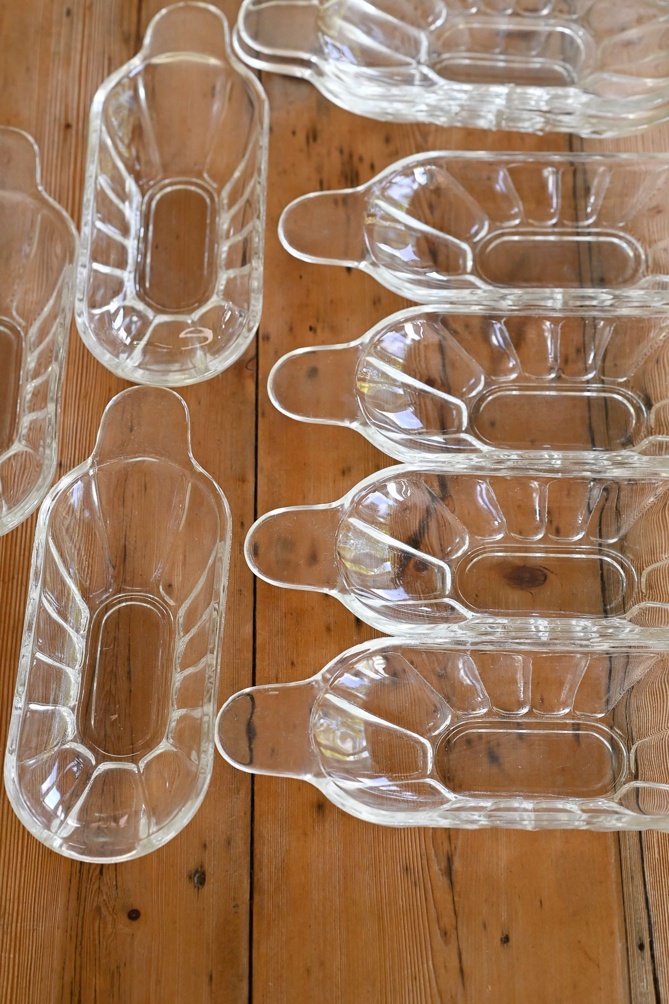 Vintage glass banana split bowls set of 9