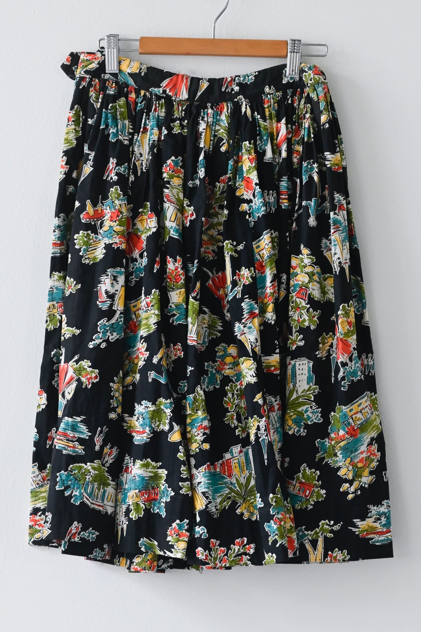 Vintage 50s novelty print gathered skirt